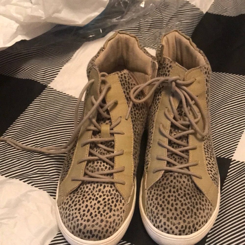 High-Top leopard high top t-shoes